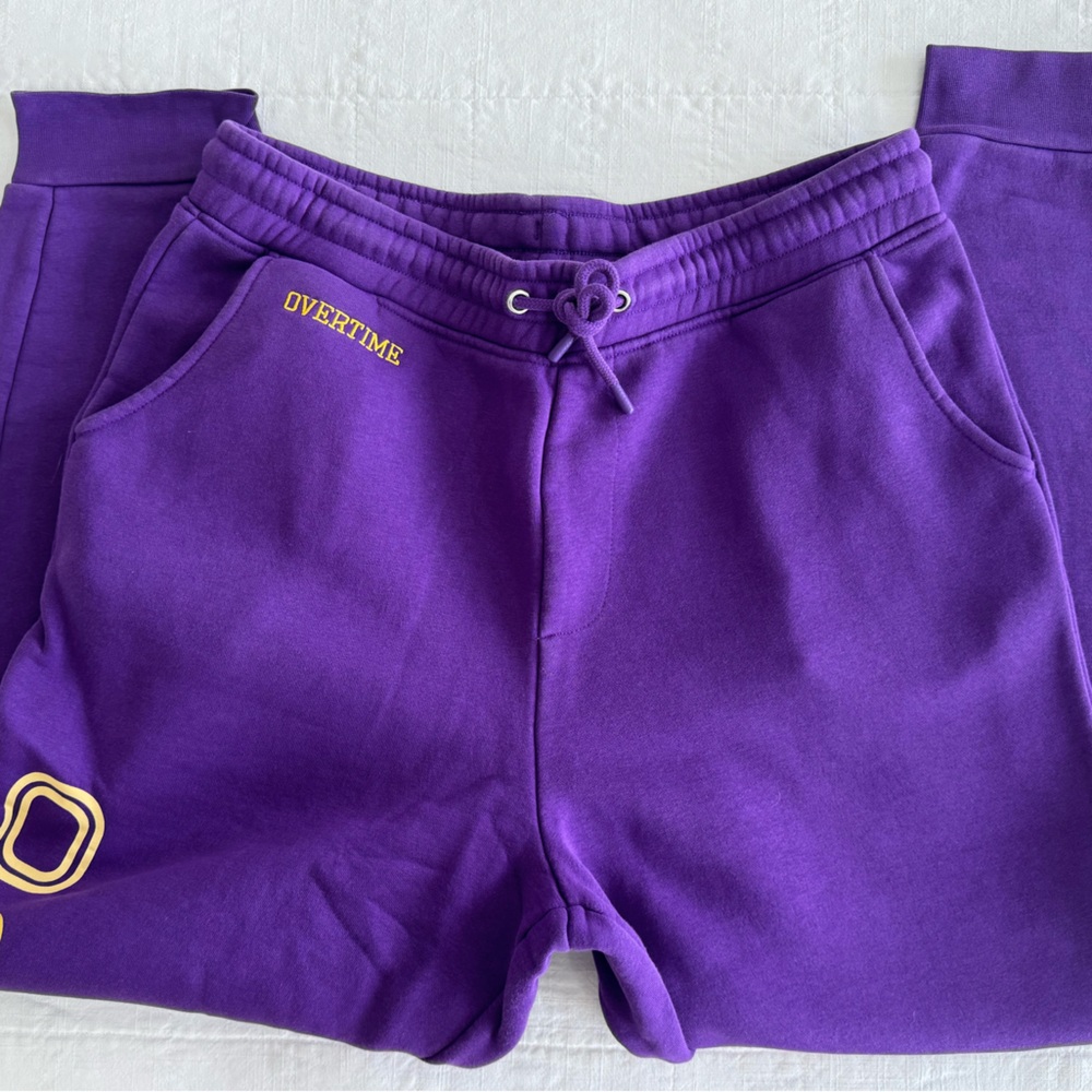 Overtime Sweats, Size Large, gender neutral
